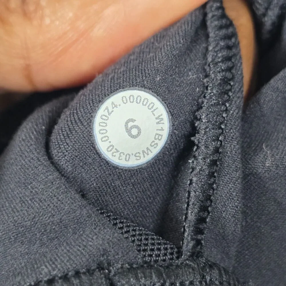 Women's Lululemon Align Tank Top Iron Blue Crop Padded ~ Size 6 W1BSWS